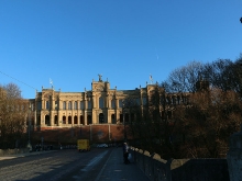Spaziergang ums Museum