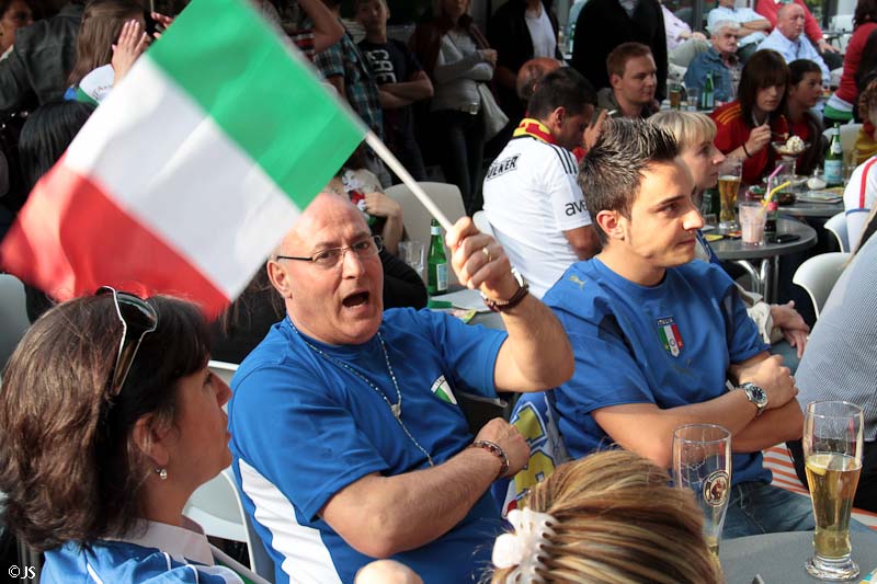 Italien versus Spanien 1 zu 1_8