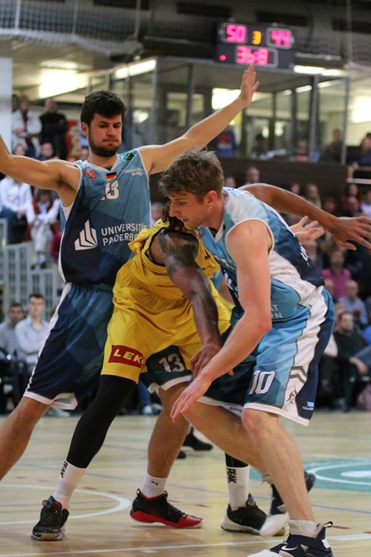 Knights vs Uni Baskets Paderborn 75:74_17