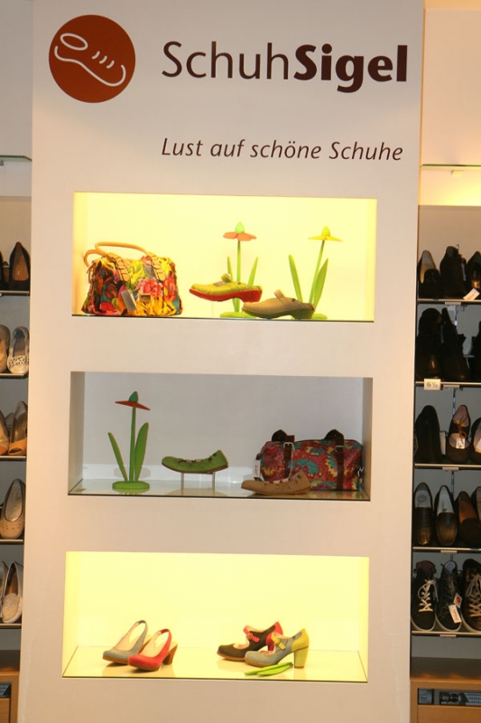 Ueber 7000 Paare Schuhe bei Schuh Sigel_21